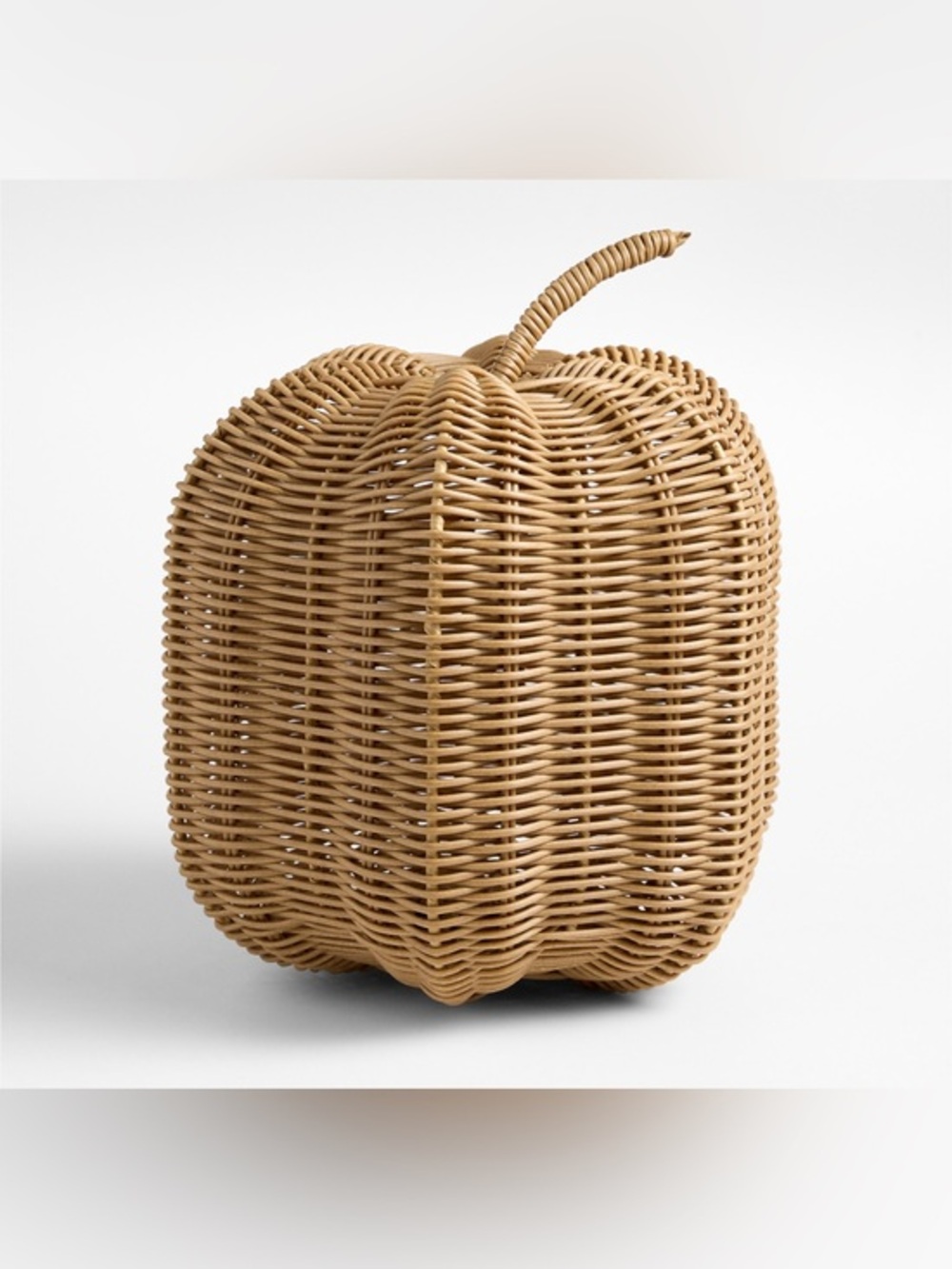 Brand New Crate & Barrel Indoor/Outdoor Large Handwoven Rattan Pumpkin, NWT